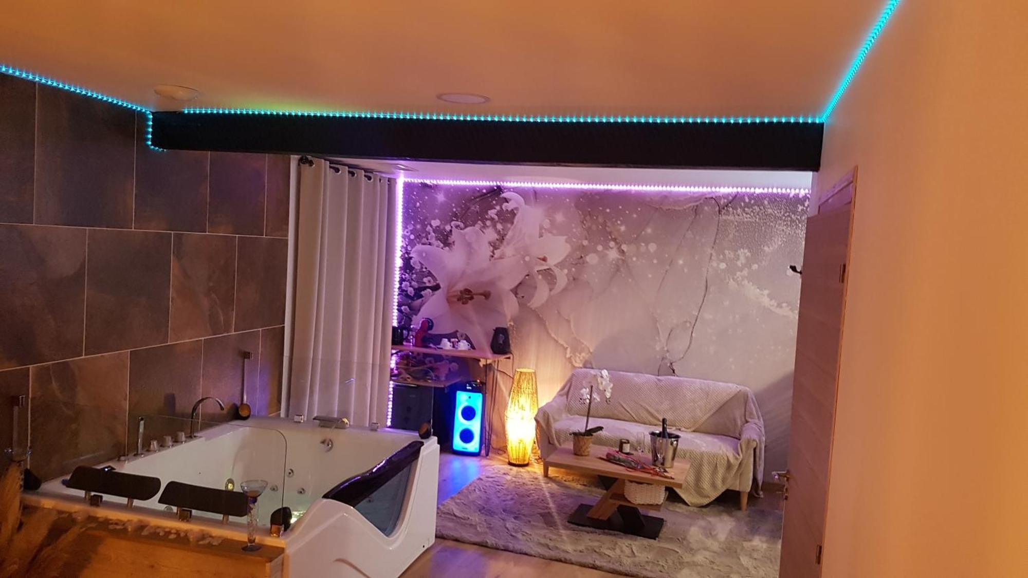 Puisserguier Love Room Jaccuzi المظهر الخارجي الصورة